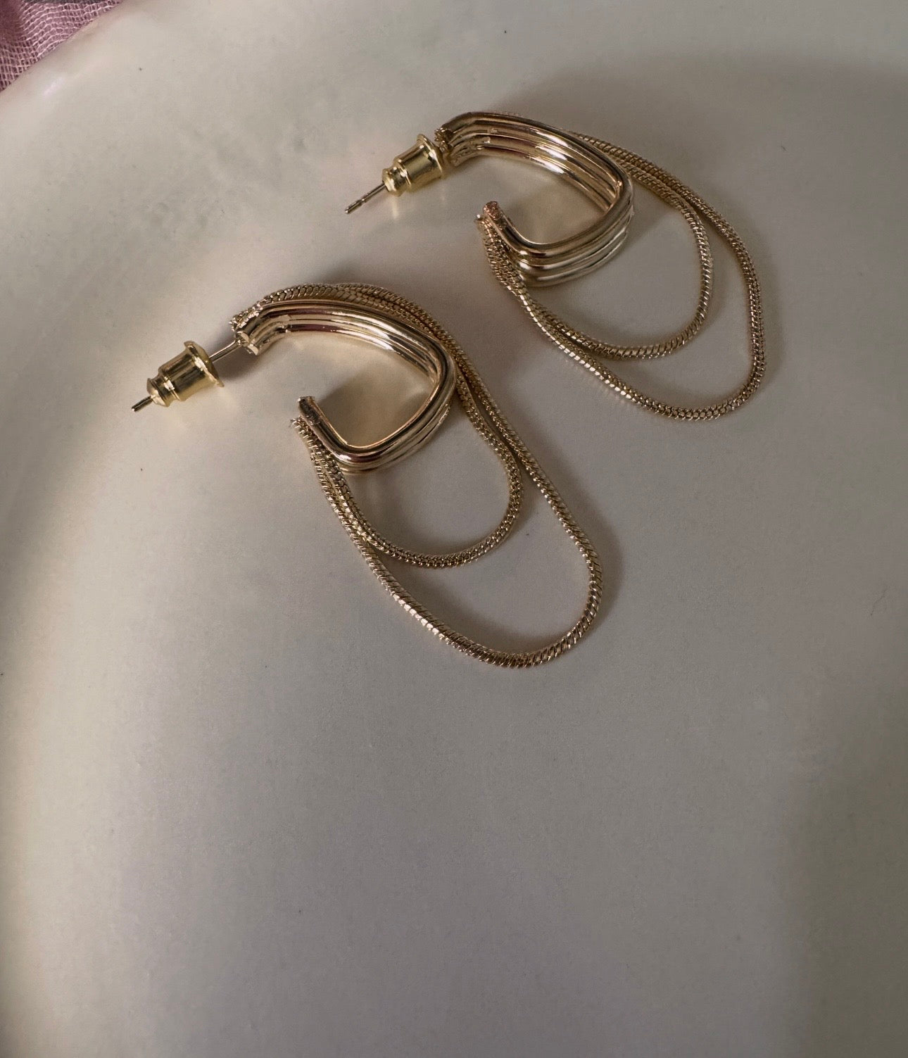 Serving Looks Gold Earrings