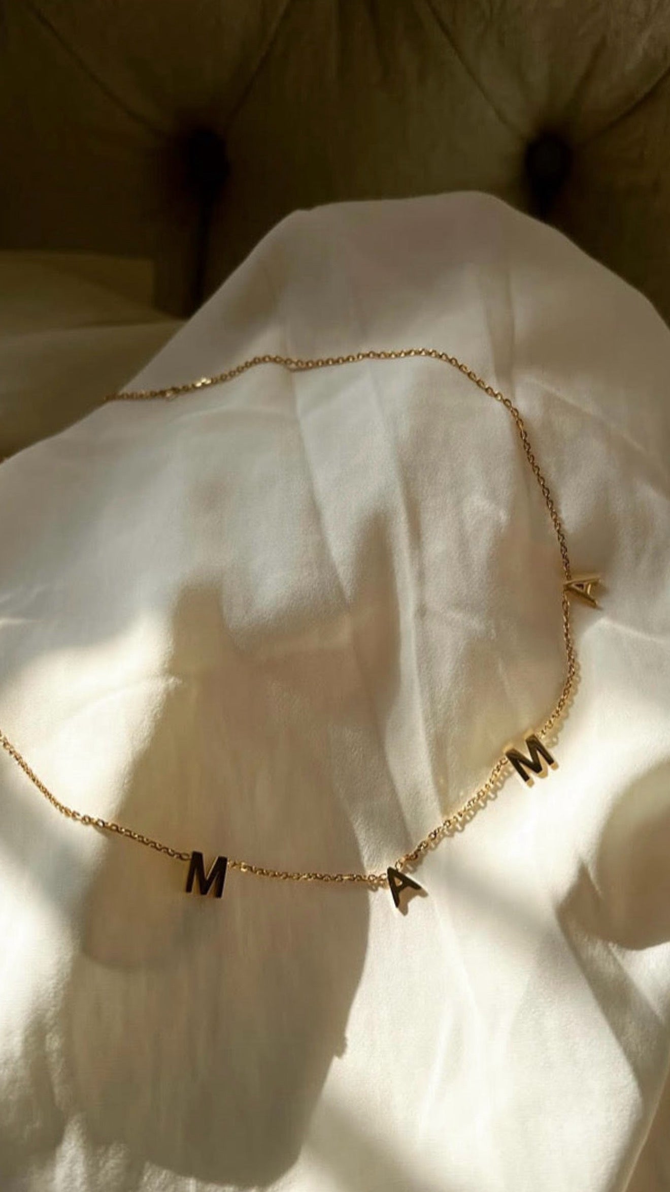 24/7 14K Mama Necklace